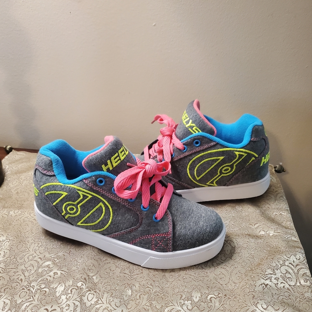 NWOT Heelys youth roller shoes - Picture 2 of 9